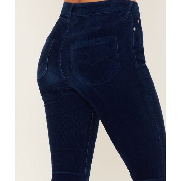 CLEO + WOLF WOMEN'S HIGH RISE CORDUROY BOOTCUT JEANS - Picture 5 of 6